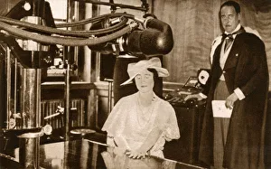 Duchess of York with new X-Ray Machine - Middlesex Hospital Duchess of York with new X-Ray Machine - Middlesex Hospital