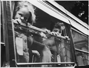 World War 2 Evacuation Prints: Evacuees on a Train