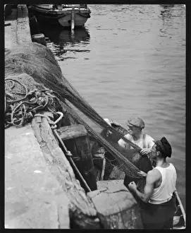 English Seaside Town Prints: Fishermen Mending Nets