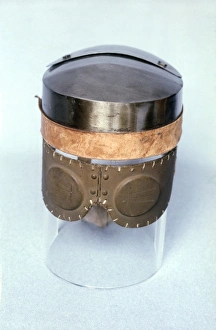 Flat-topped helmet with eye guards, WW1 Flat-topped helmet with eye guards, WW1