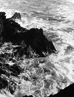Cornwall Coast Scenery Prints: FOAMING WATERS