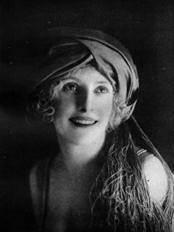The French actress Mlle Parisys (1919), Paris The French actress Mlle Parisys (1919), Paris