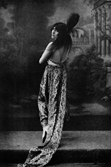 The French actress Mlle Regine Flory (1919), Paris The French actress Mlle Regine Flory (1919), Paris
