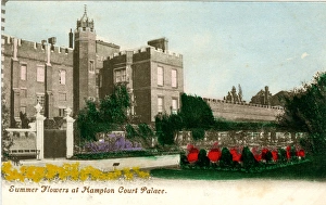 Garden, Hampton Court Palace, London Garden, Hampton Court Palace, London
