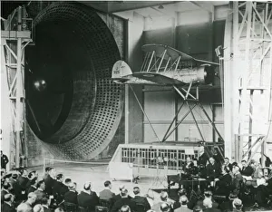 Gloster SS19B, J9125, suspended in the 24ft wind tunnel ? Gloster SS19B, J9125, suspended in the 24ft wind tunnel ?