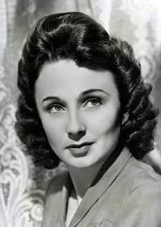 Googie Withers in film, It Always Rains on Sunday Googie Withers in film, It Always Rains on Sunday