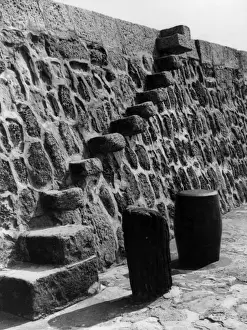 Lyme Regis Harbour Prints: GRANNIEs TEETH