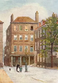 London Street Scenes 1900s Prints: GRAYs INN SQUARE 1905