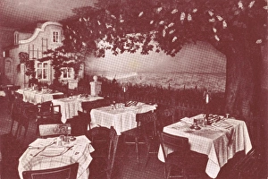 The Grinzing room or Vienna Caf頩n Haus Vaterland, Berlin The Grinzing room or Vienna Caf頩n Haus Vaterland, Berlin