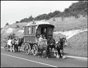 Caravan Prints: Gypsies in Kent Print: Traditional Caravan on Wrotham Hill