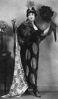 Hazel Lavery in a Lucile gown for Petticoat Lane Tombola WWI Hazel Lavery in a Lucile gown for Petticoat Lane Tombola WWI