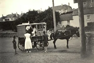 Horse-drawn fish and chips wagon - Cornwall Horse-drawn fish and chips wagon - Cornwall