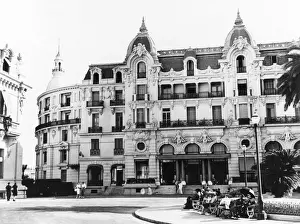 Prints of Hotel de Paris, Monte Carlo in the 1930s. Date: 1930s Monaco Prints: Hotel de Paris, Monte Carlo Print 1930s
