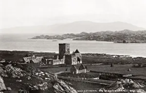 Iona Abbey and St Oran's Chapel, Scotland Iona Abbey and St Oran's Chapel, Scotland