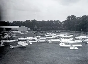 The Kings Cup Air Race - The Competitors at Hanworth The Kings Cup Air Race - The Competitors at Hanworth
