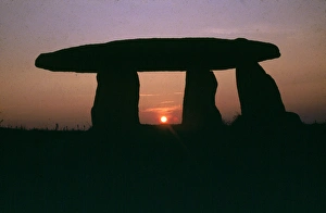 Lanyon Quoit, near Morvah, Penzance, Cornwall Lanyon Quoit, near Morvah, Penzance, Cornwall