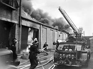 LFB at 25 pump fire, warehouse in Fulham LFB at 25 pump fire, warehouse in Fulham
