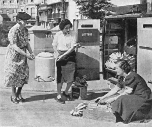 Loading a Mobile Canteen Print, Brighton 1940