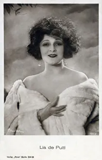 Lya de Putti - Hungarian film actress during the silent era Lya de Putti - Hungarian film actress during the silent era