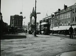 Queen Victoria Statue Prints: Maidstone