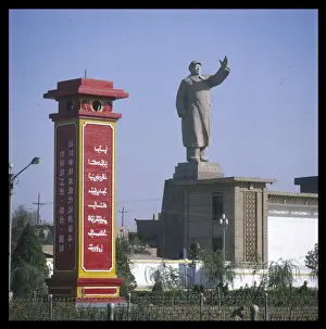 Chairman Mao Prints: Mao Statue Print, Kashgar