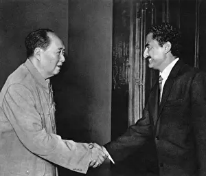 Chairman Mao Prints: Mao Zedong Greeting Salim Rubai Ali, 1970 Print