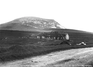 Thatched Cottages Ireland Prints: In Muckish Gap