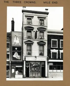 London Boozer Photographs Prints: Photograph of Three Crowns PH, Mile End, London