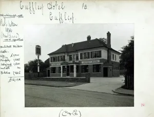 Cuffley Hotel, Hertfordshire Print 1936