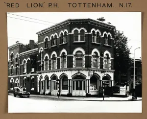 London Boozer Photographs Prints: Photograph of Red Lion PH, Tottenham, London