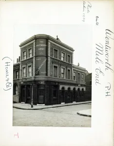 London Boozer Photographs Prints: Photograph of Wentworth Arms, Mile End, London