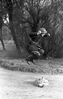 NFS training/instructional photo, use of hose, WW2 NFS training/instructional photo, use of hose, WW2