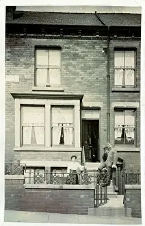 Prints of No. 1 Henley Crescent, Bramley, Leeds, Yorkshire, England. Date: 1910s Leeds Prints: No. 1 Henley Crescent, Bramley Print, Leeds, England c.1910s