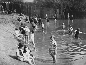 Hampstead Heath Prints: Paddling at Hampstead