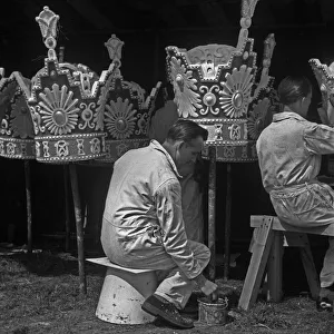 Painting street decorations for royal wedding Painting street decorations for royal wedding