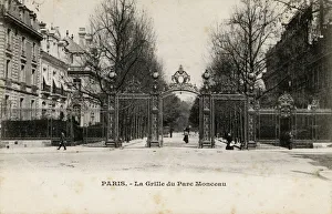 Paris, France - La Grille du Parc Monceau Paris, France - La Grille du Parc Monceau