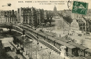 Paris - The Metro - Boulevard Pasteur - Les Invalides Paris - The Metro - Boulevard Pasteur - Les Invalides