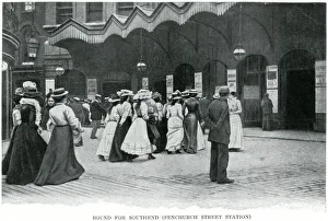 Passengers bound for Southend at Fenchurch Street Station Passengers bound for Southend at Fenchurch Street Station