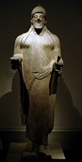 Phoenician art. Cyprus. Statue of a priest. Late sixth centu Phoenician art. Cyprus. Statue of a priest. Late sixth centu
