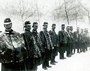 Images Dated 18th December 2007: Police in the Snow