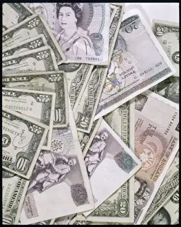 US Dollar Bills Prints: Pound and Dollar Notes