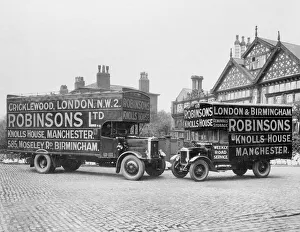 Robinsons Ltd removal vans, Cricklewood, NW London Robinsons Ltd removal vans, Cricklewood, NW London
