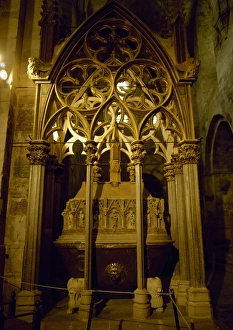 Royal tomb of Peter III of Aragon (1240-1285) by Bartomeu Royal tomb of Peter III of Aragon (1240-1285) by Bartomeu