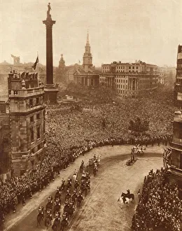 Royal Wedding 1947 - crowd in Trafalgar Square Royal Wedding 1947 - crowd in Trafalgar Square