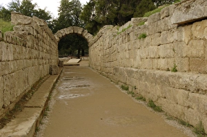 Sanctuary of Olympia. Olympic stadium. The vaulted tunnel le Sanctuary of Olympia. Olympic stadium. The vaulted tunnel le