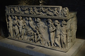 Sarcophagus depicting Dionysus and his wife, Ariadne. Rome Sarcophagus depicting Dionysus and his wife, Ariadne. Rome