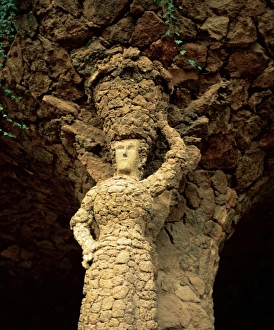 Sculpture of the Laundress. Park Guell. By Antoni Gaudi (185 Sculpture of the Laundress. Park Guell. By Antoni Gaudi (185