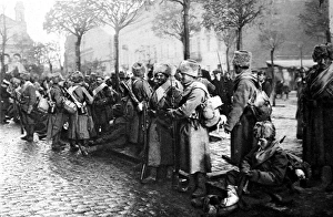 Siberian infantrymen in their field service equipment at Warsaw Siberian infantrymen in their field service equipment at Warsaw