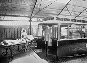 Smallpox patient arriving at Long Reach, near Dartford Smallpox patient arriving at Long Reach, near Dartford
