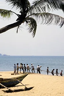 Photography philip dunn/sri lankan beach fishermen hauling nets 1 Photography philip dunn/sri lankan beach fishermen hauling nets 1